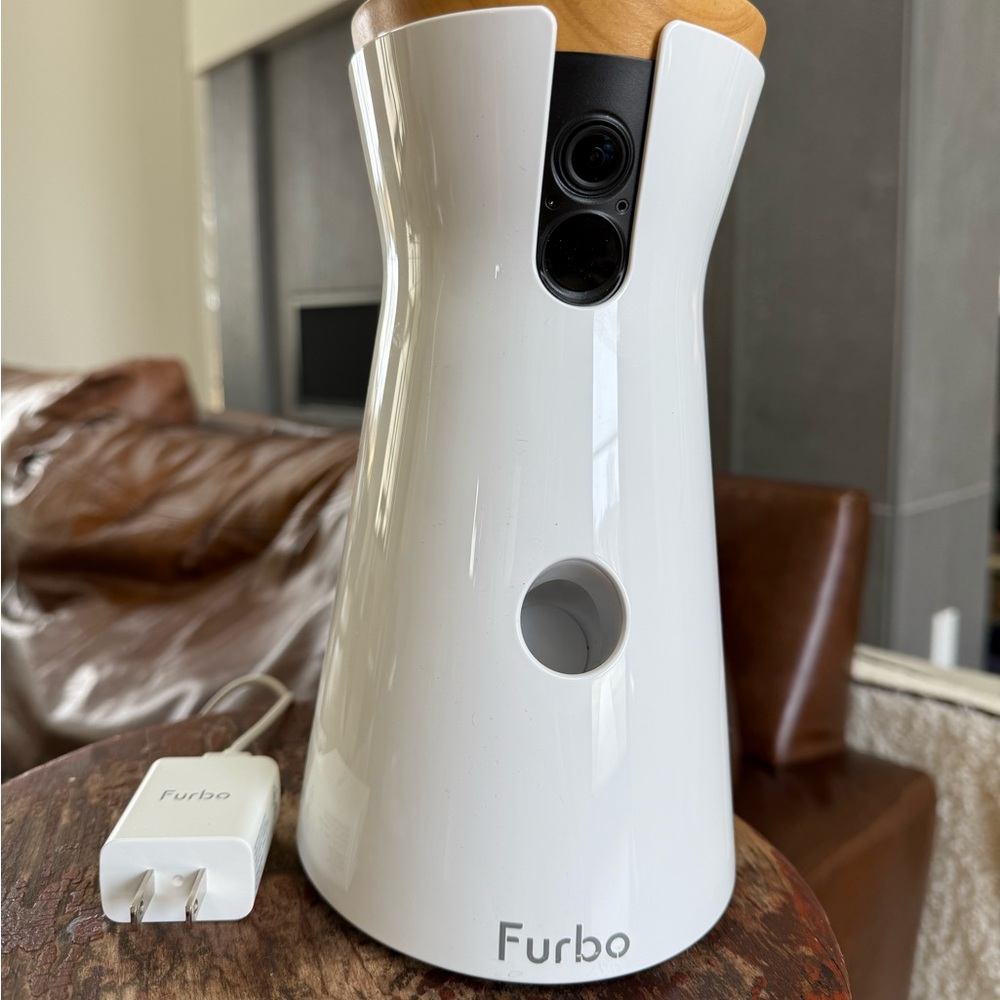 Furbo Treats & Dog Camera in White